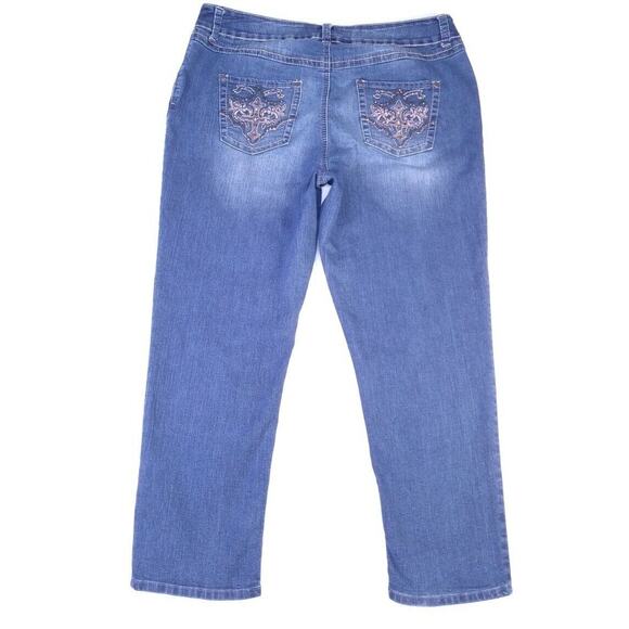 Lane Bryant Jeans Size 20 with Embellished Back Pockets - Picture 2 of 11